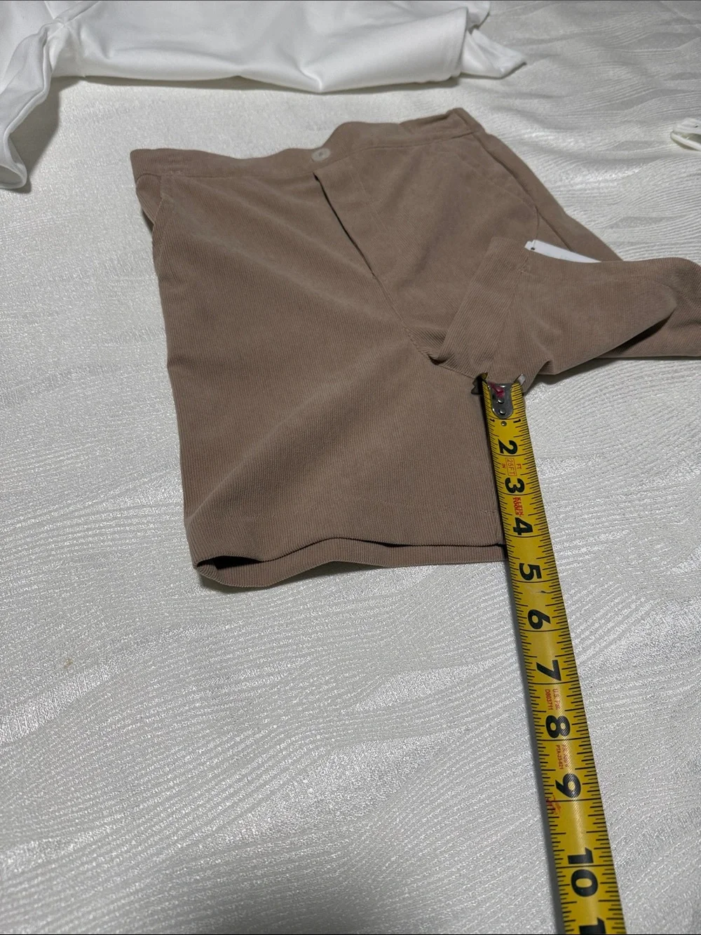 HEDGEHILL COLLECTION  ..Kids classic High-Waist Shorts in Brown size 7